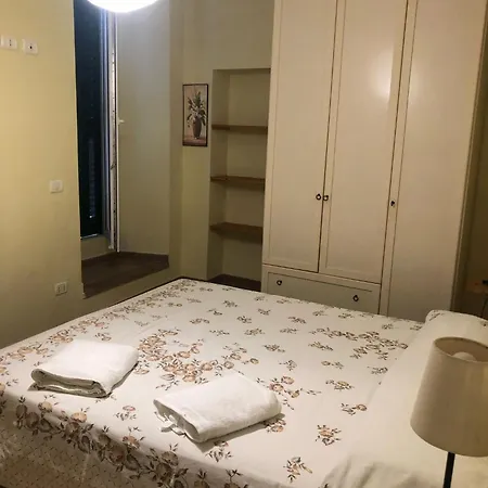 Piombino Isola D'elba San Rocco 公寓 *